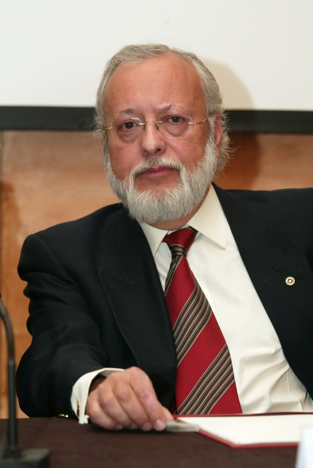 Dr. Julio Vírseda